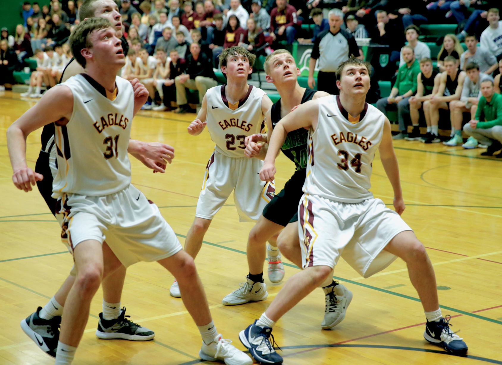 Section 1AA boys basketball...Dover-Eyota upsets LaCrescent-Hokah in overtime thriller